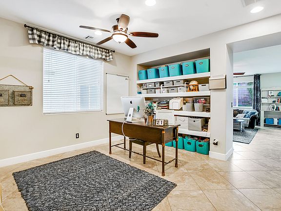 Frml dining/office w/blt-in