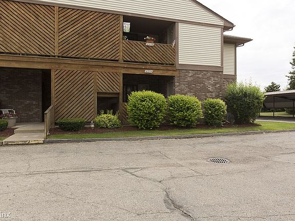 3rd image of 16394 Clarkson Dr