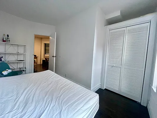 Rented by Bond New York | media 7