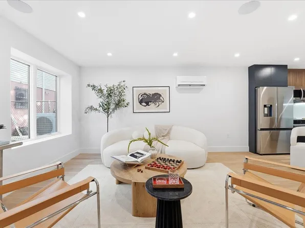 105 Laidlaw Avenue image 1 of 17