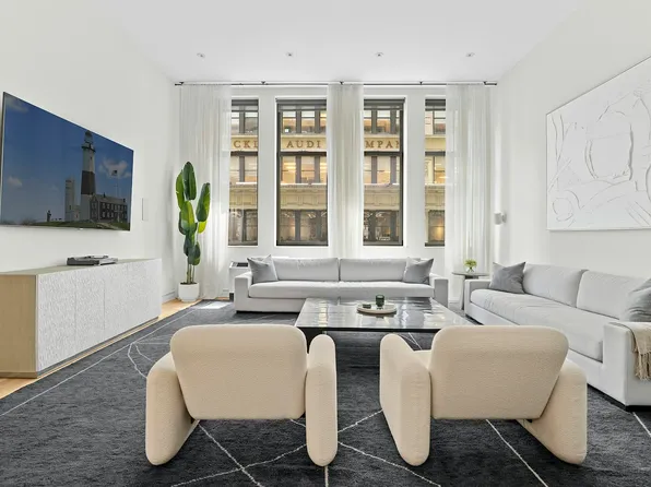 252 7th Avenue 3F image 2 of 10