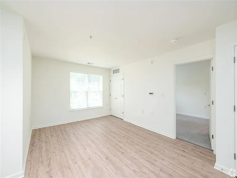 601 E Randolph Rd — Photo 21