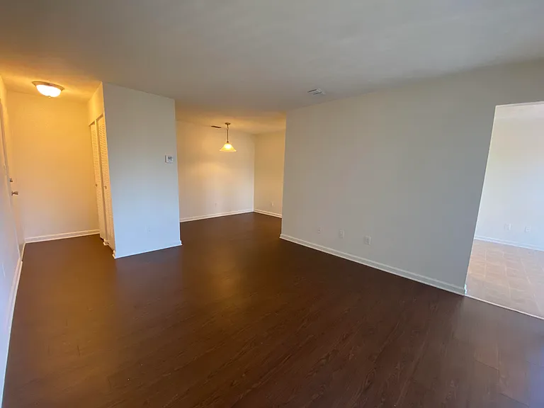 Princeton Circle West Apartments — Photo 17