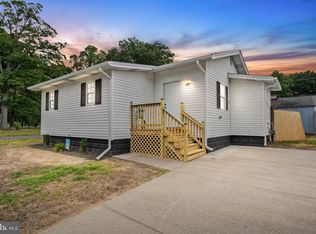 218 Harrison St, Pennsville, NJ 08070