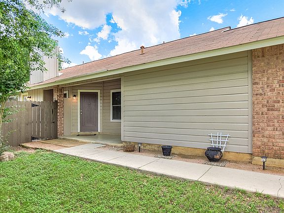 3rd image of 13235 Larkfield Dr