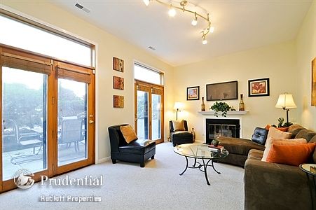 2nd image of 851 W Buckingham Pl #C