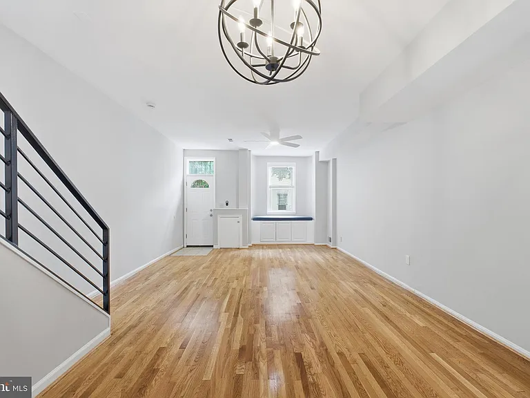 1230 Wylie St NE — Photo 6