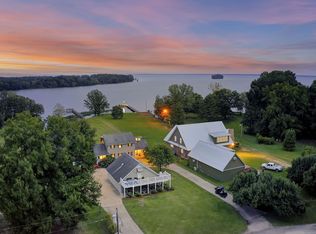 1903 Goat Island Rd, Summerton, SC 29148