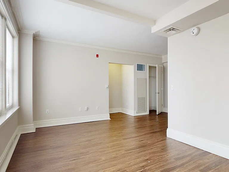 Dining/Living room