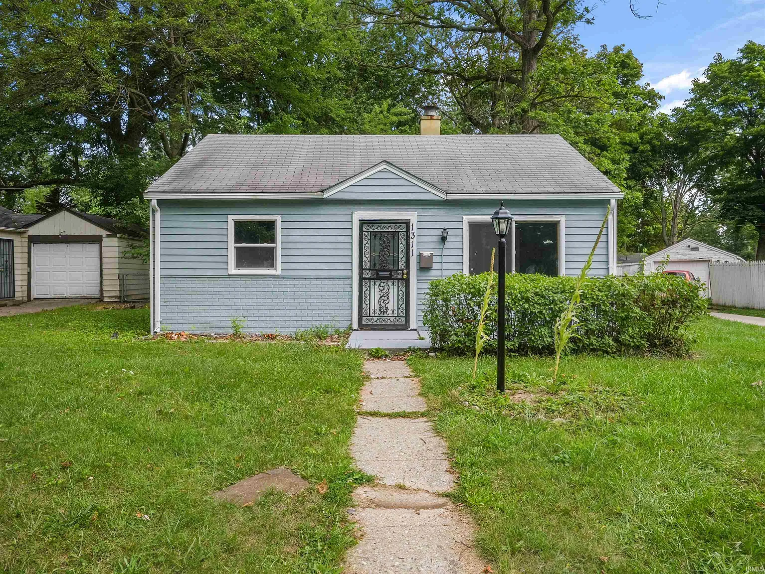 1311 Capitol Ave photo 1