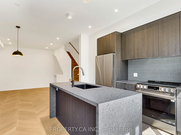 301 Keele St #4 — Photo 8