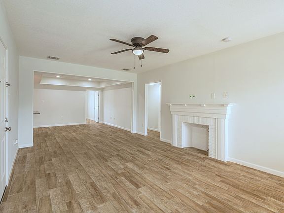 4th image of 2319 Rosewood St #A