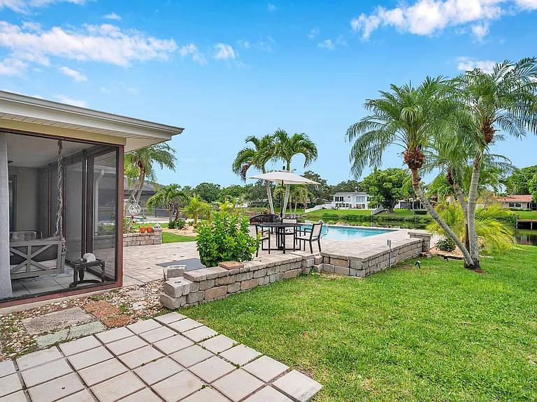 2420 Fairbanks Dr — Photo 39