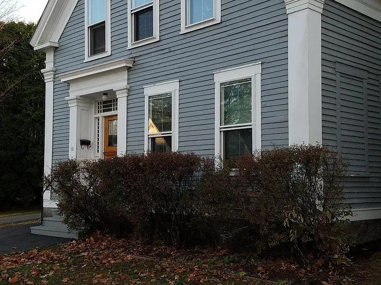 10 School St — Photo 1