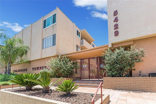 1st image of 5429 Newcastle Ave APT 222