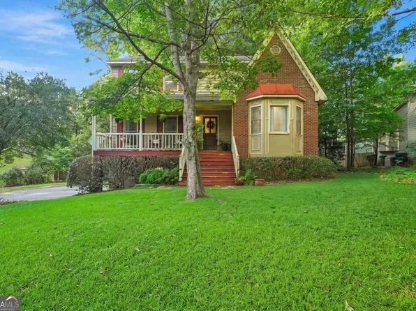 302 Crabapple Ct, Powder Springs, GA 30127