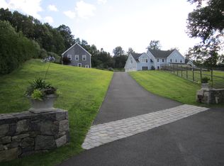 16 Beaver Dam Rd, Newtown, CT 06470