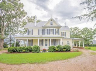 390 Callis Wharf Rd, Hudgins, VA 23076