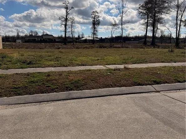 3601 Bartolo Dr, Meraux, LA 70075