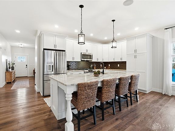 5th image of 1060 Lytle Rd