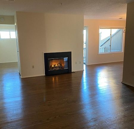 2nd image of 12 Paris Cir