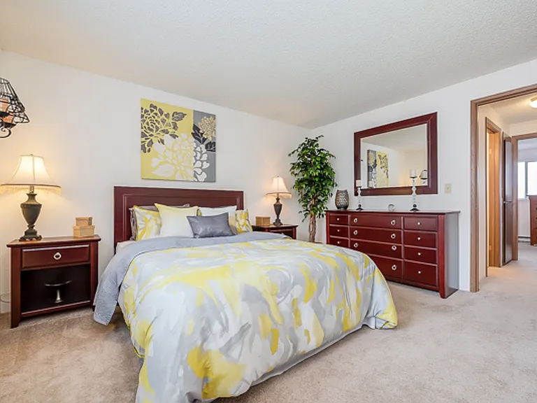 Crystal Springs Apartments — Photo 65