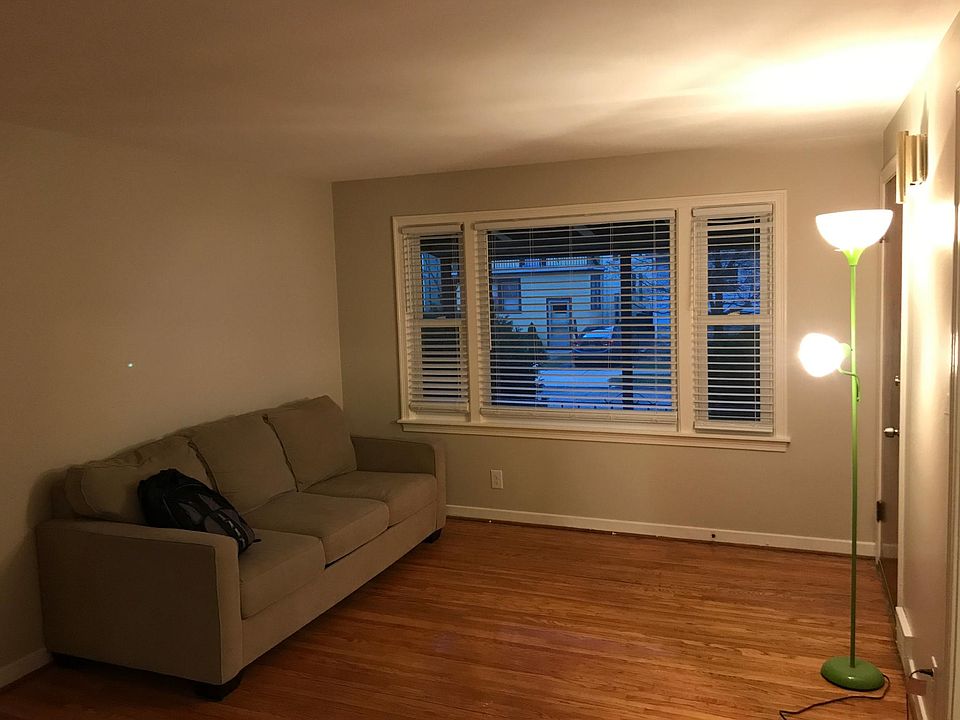 1st image of 218 Heath St #1