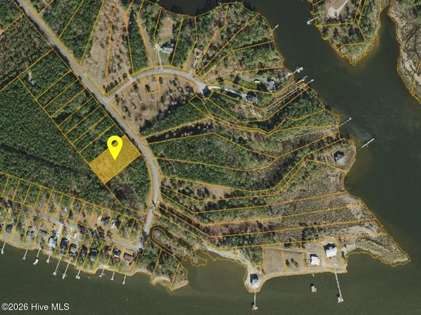 33 Pine Crest Rd #33, Bath, NC 27808
