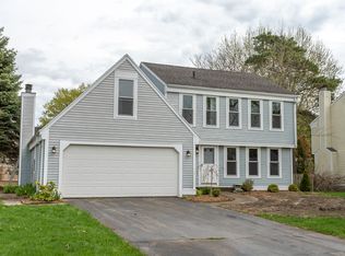 7482 Greentree Dr, Jenison, MI 49428
