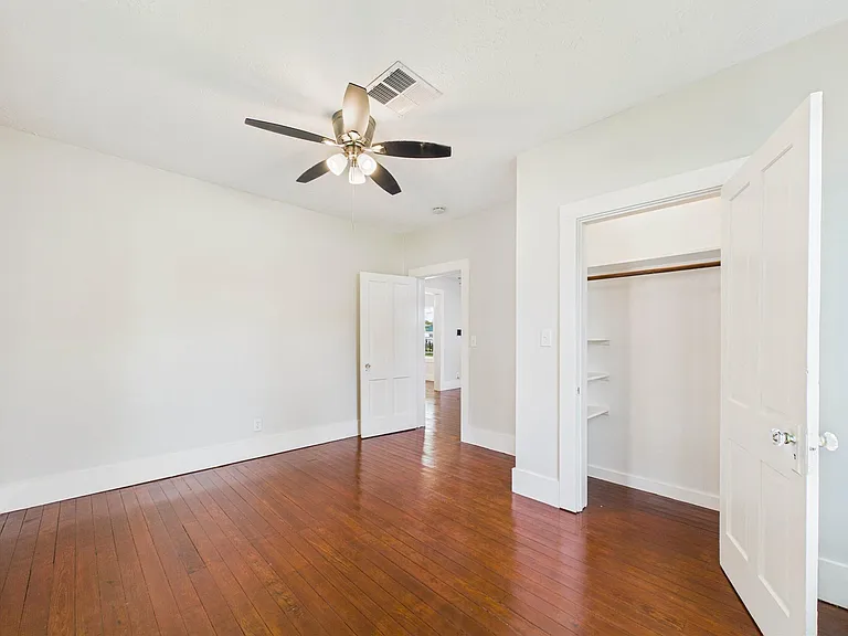 314 W Sidnor St — Photo 22