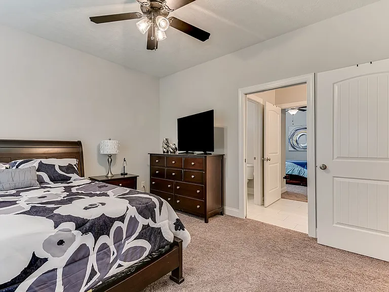1213 Elbron Dr — Photo 33