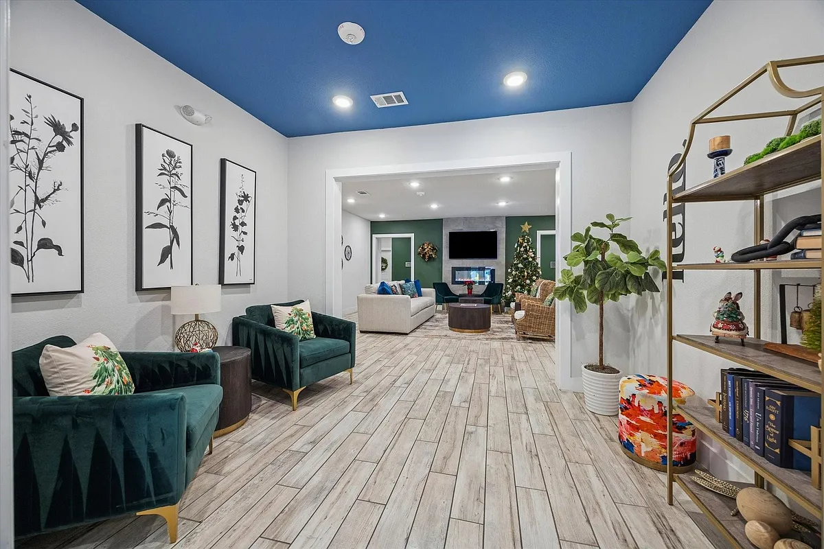 Building Photo - 6804 Westview Dr #2307