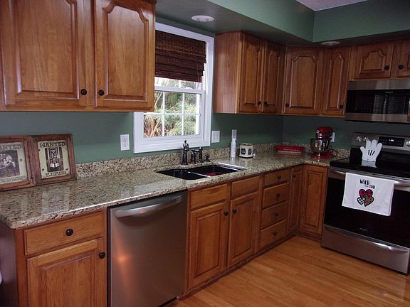 5th image of 148 Lakeview Ln