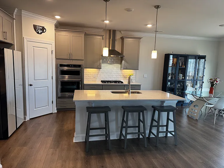 4667 Thatcher Woods Dr — Photo 5