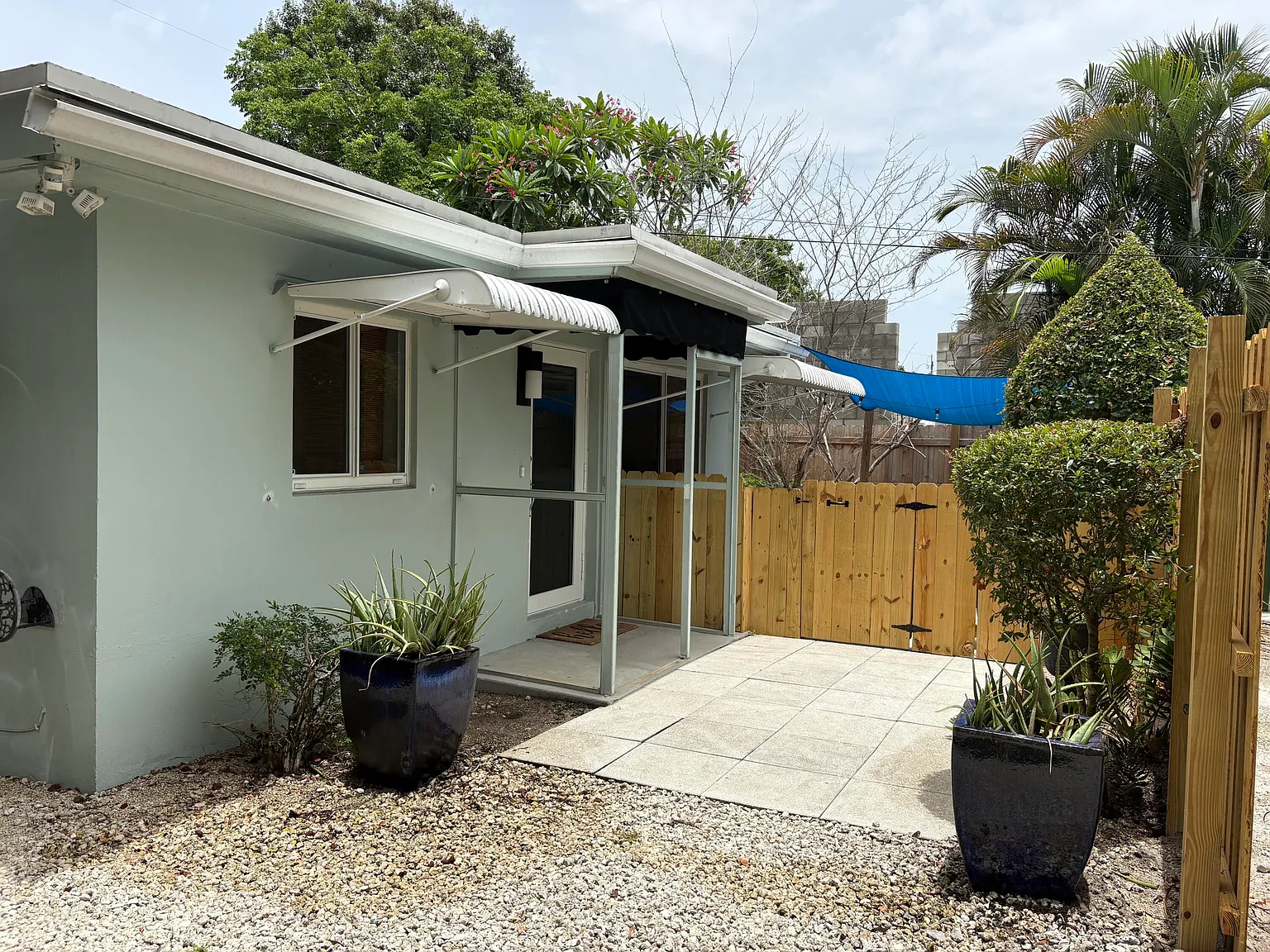 2 bed, 1.0 bath, 732 sqft, $2,450 — Photo 3