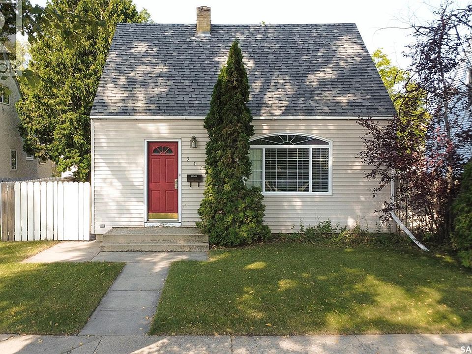 1st image of 217 Willow St E