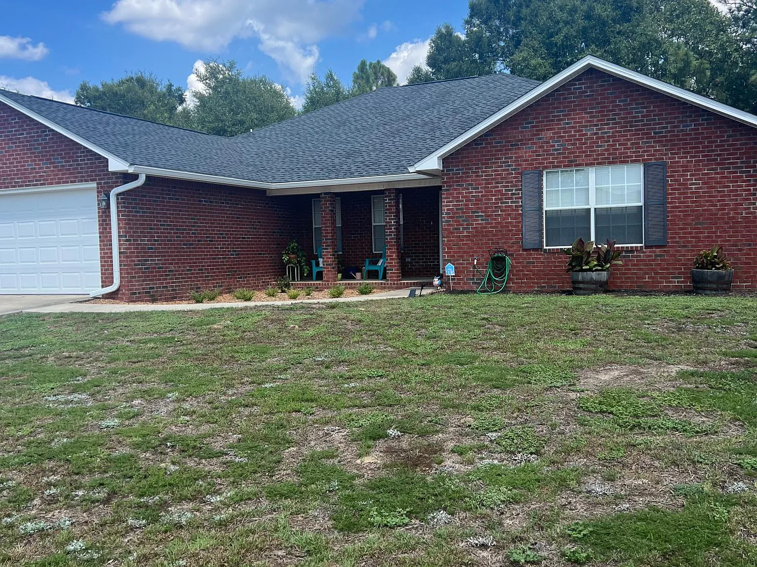 4 bed, 2375 sqft, $2,100 — Photo 2
