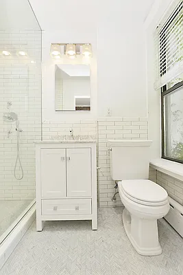 Rented by M.Woods & Associates | media 10