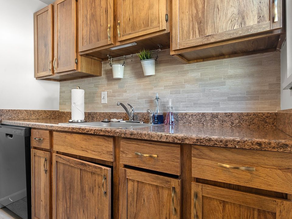 1st image of 59 Prescott St #59