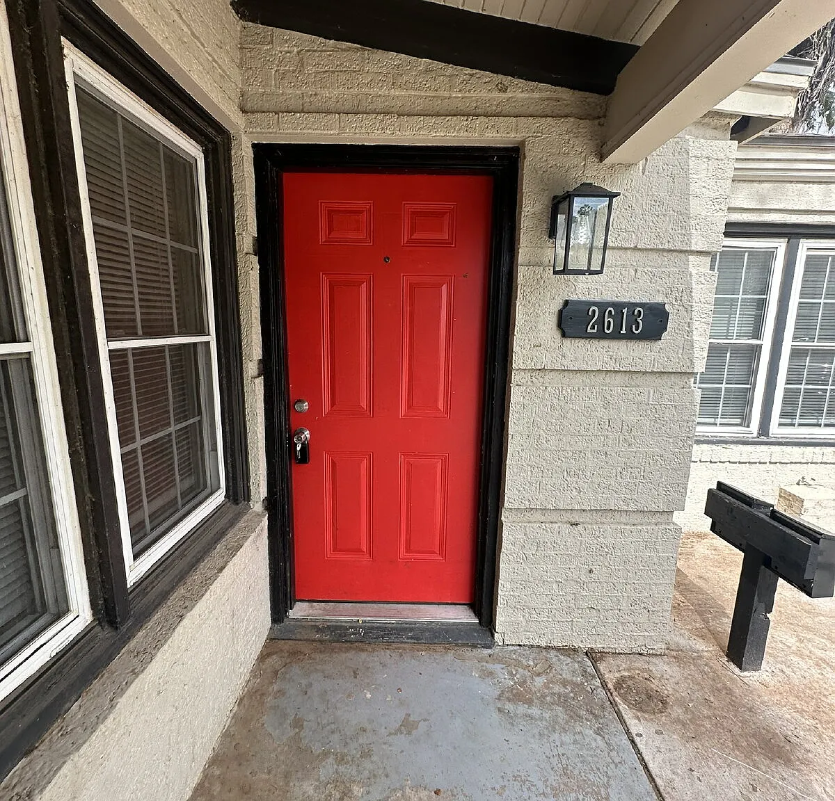 4 bed, 3.0 bath, 1883 sqft, $2,300 — Photo 2