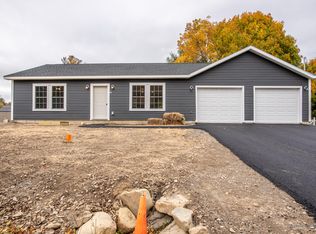 36 Starling Dr, Bangor, ME 04401