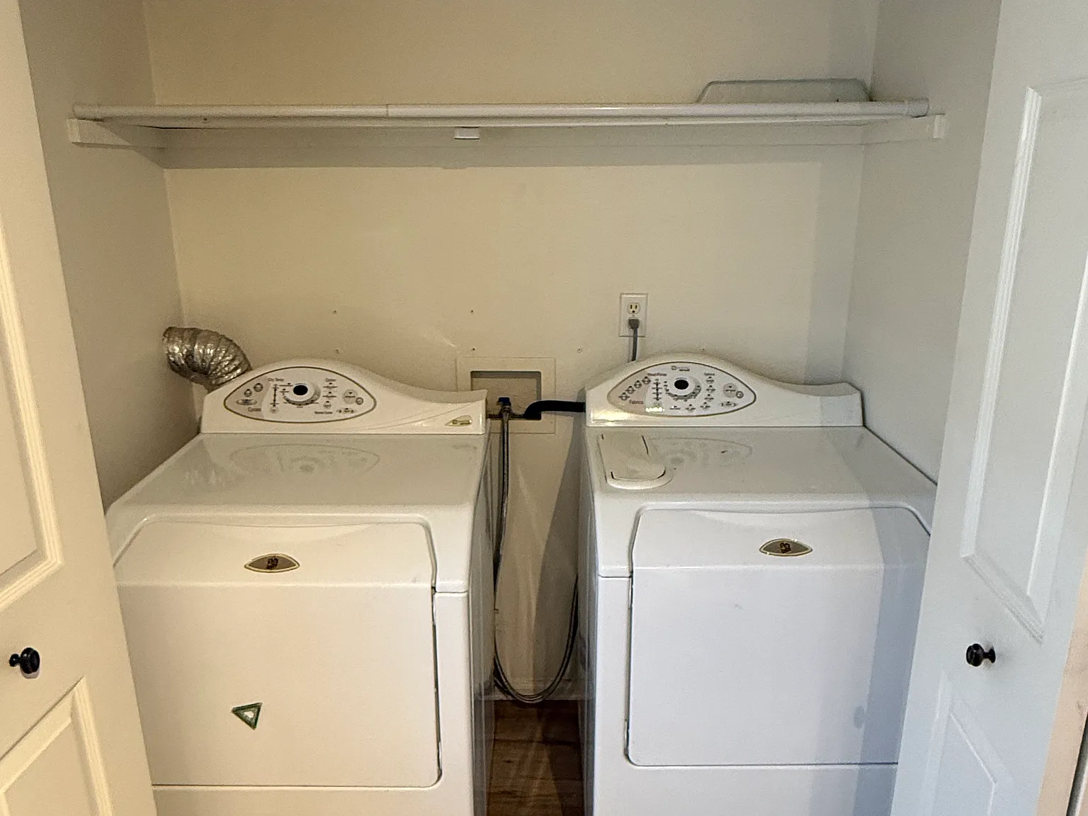 2 bed, 2.5 bath, 1038 sqft, $1,750 — Photo 3