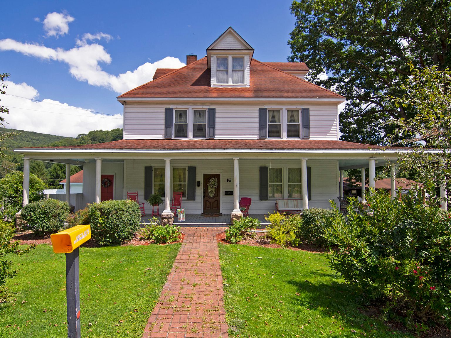 16 Park Pl, Richwood, WV 26261 MLS 2391 Zillow