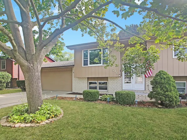 716 Lara Rd, Normal, IL 61761
