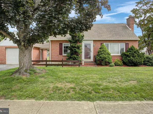 571 Highland Ave, Chambersburg, PA 17201