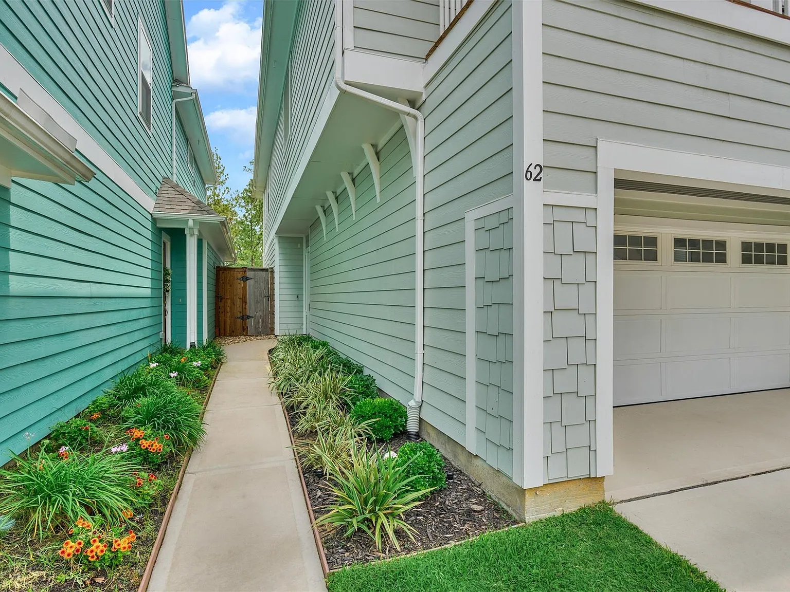 3 bed, 2.5 bath, 2124 sqft, $3,450 — Photo 3