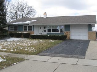 1880 Ashley Rd, Hoffman Estates, IL 60169