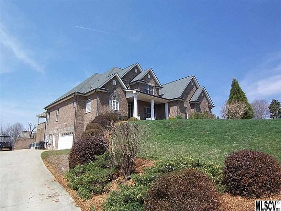 2nd image of 408 Woodridge Dr