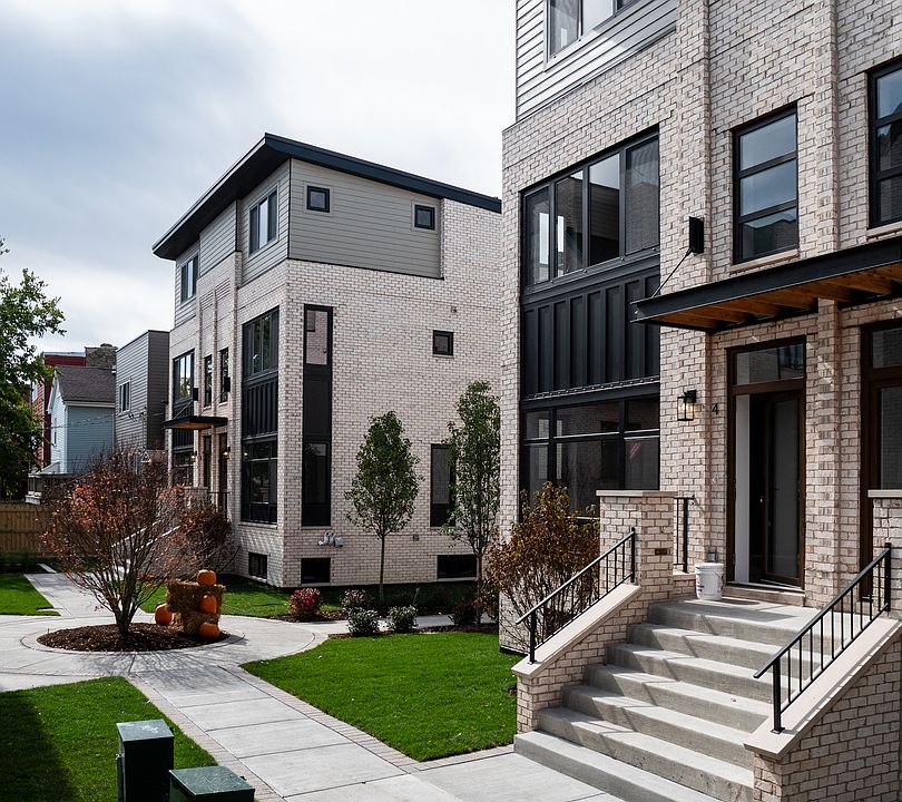 1st image of 2303 N Rockwell St #2