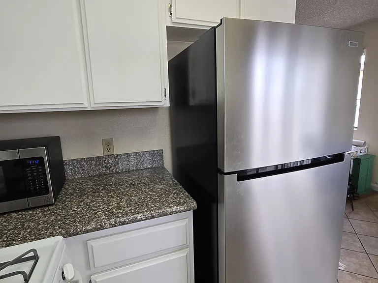 1220 S Leland St #3 — Photo 3
